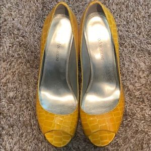 Yellow croc Enzo Angiolini Maylies
